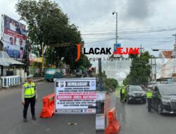 Bantu Urai Kepadatan di Pelabuhan Ketapang, Polres Situbondo Alihkan Kendaraan Menuju Banyuwangi Lewat Jalur Selatan