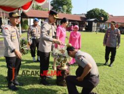 Sertijab Lima Kapolsek dan Kenaikan Pangkat Di Polres Jombang Ditandai Dengan Upacara Berikut Siram Bunga