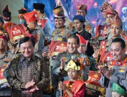 Juara 2 Nasional Lomba Layanan Polisi 110 Kapolresta Malang Kota Terima Penghargaan Dari Kapolri