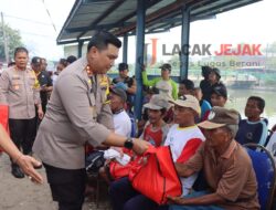 Gelar Baksos Polresta Sidoarjo Bersama Forkopimka Tanggulangin Berbagi Berkah Sembako