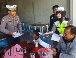 Operasi Patuh Semeru 2023, Polres Blitar Berikan Edukasi Lalu Lintas Kepada Masyarakat