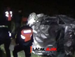 Tertabrak Kereta Api Saat Melintas , Kondisi Mobil Ringsek 6 Nyawa Melayang