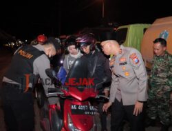 Kapolres Ponorogo Pimpin Penyekatan di Perbatasan, Suran Agung Berlangsung Kondusif