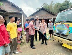 Polres Tulungagung Distribusikan 100 ribu Liter Air Bersih di Tanggunggung