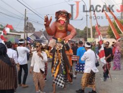 Ogoh Ogoh Kesenian Asal Pulau Dewata Ramaikan Pawai Budaya Di Desa Menganto Jombang
