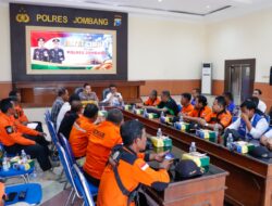 Kapolres AKBP Eko Bagus Riyadi Jumat Curhat dengan Relawan Kebencanaan di Jombang