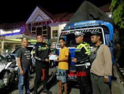 Polres Situbondo Berikan Sangsi Tegas Sopir Ugal – ugalan yang Videonya Viral di Medsos