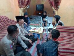 Sambangi Keluarga Korban Laka, Satlantas Polres Jombang Beri Santunan dan Motivasi