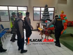 Anjing Pelacak K9 Polres Mojokerto Sterilisasi di Gereja Pastikan Rasa Aman Jemaat