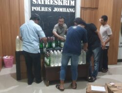Polres Jombang Tangkap 8 Penjual Miras dengan Ratusan Botol Barang Bukti dalam Dua Hari