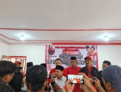 Mantan Wakil Bupati Jombang Sumrambah Resmi Mendaftar Bacabup Melalui PDI Perjuangan