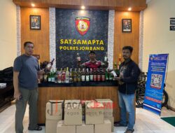 Polisi Amankan Seorang Pemuda dan Ratusan Botol Miras dari Berbagai Merk