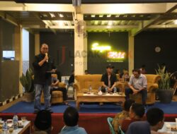 Bangga Produk Lokal, Pj Bupati Jombang Ngopi Wonosalam Bersama Warga Sumobito