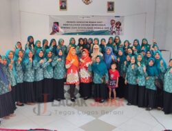 Tim PKRS RSUD Jombang Gelar Edukasi Kesehatan dan Sosialisasi Mobile JKN di Desa Bareng