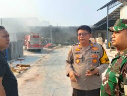 Pabrik Pengolahan Pakan Ternak Di Mojowarno Jombang Terbakar Ditaksir Kerugian Mencapai 750 Juta Rupiah 