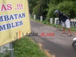 Jembatan Penghubung Antar Kecamatan Di Jombang Ambles Sejumlah Kendaraan Pengguna Jalan Was Was
