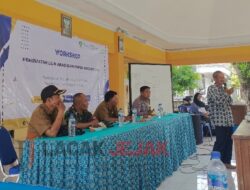 Kades Gunungrejo Dan Disperta Apresiasi Program Pintar 55 UNUGIRI Ajak Warga Kelola Limbah Bonggol Pisang Jadi Pupuk Cair