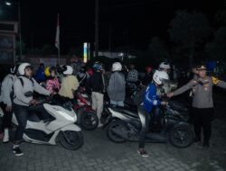 Polres Jombang Gelar Pengamanan Jalur Kepulangan Warga Baru IKS-PI Kera Sakti