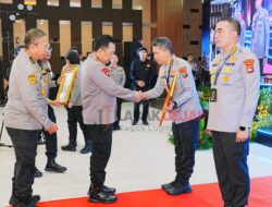 Bukti Nyata Dukung Asta Cita,SDM Polda Jatim Diganjar Berbagai Penghargaan