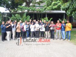 Kepala Perhutani Jombang Ngopi Bareng Bersama Insan Jurnalis Bicarakan Terkait Manfaat Hutan