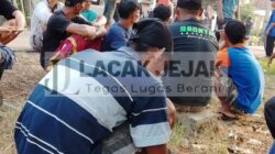 Sejumlah Masyarakat Pemanfaat Air Bersih Desa Ngrimbi Berterima Kasih Pada Perhutani dan Kepala Desa 