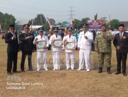 Upacara HUT RI ke-81 Di Kecamatan Bareng Tiga Desa Terima Piagam Penghargaan Pembayaran Pajak Tercepat