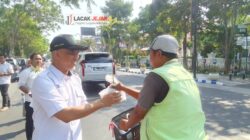 Perhutani Jombang Ajak Warga Perduli Pada Kelestarian Lingkungan Dengan Bagikan Bibit Alpukat