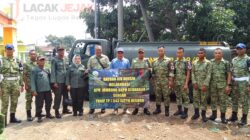 KPH Jombang Dalam Sepekan Distribusikan Air Bersih Setelah Di Lengkong Nganjuk Lanjut Kali Ini Bersama TNI Di Desa Wonokerto