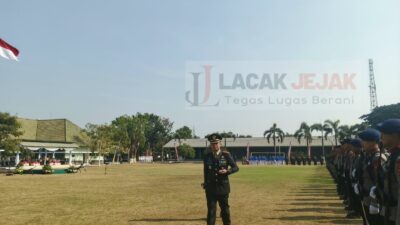Upacara HUT TNI ke 81 di Lapangan Upacara Batalyon 521 /DY Kediri Berjalan Lancar dan Hikmad