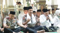 Untuk Memperkuat Sinergi Ulama dan Umara, Kapolri Silaturahmi ke Ponpes Tebuireng dan Ziarah Makam Gus Dur